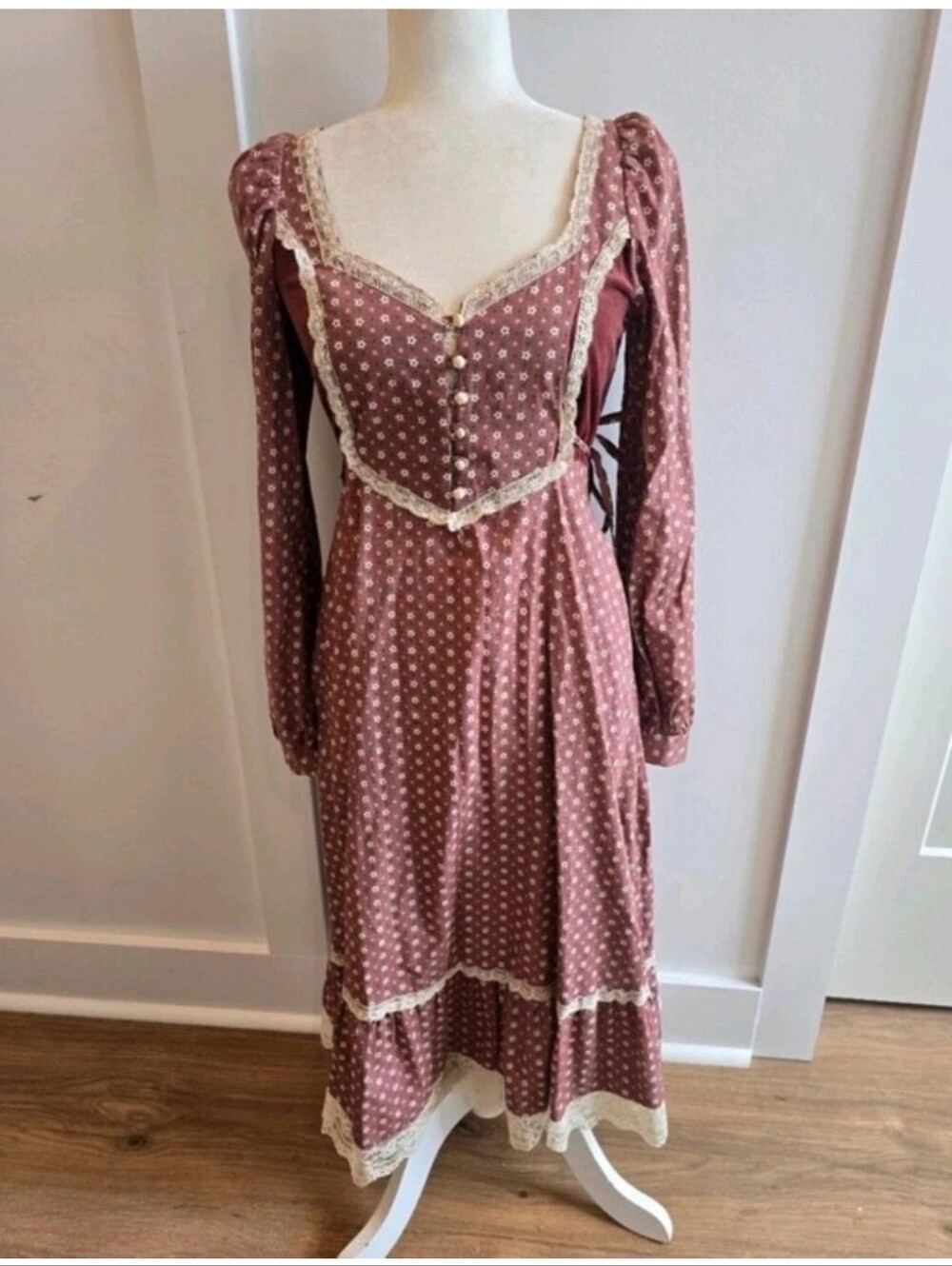 Gunne Sax Vintage Long Sleeve Floral Prairie Dress in Dusty Rose, Size 9
